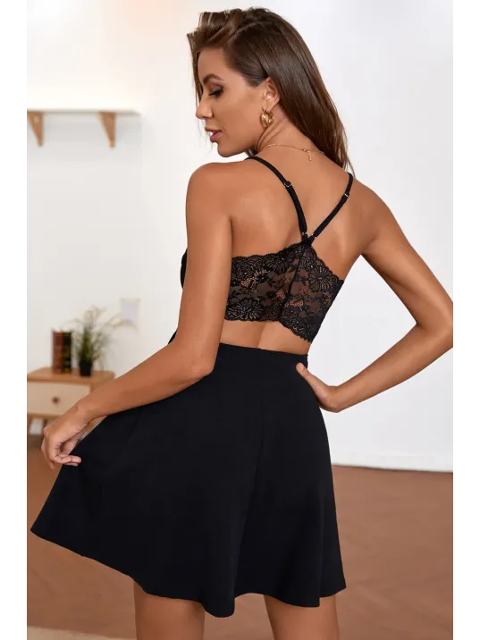 Kadın Siyah İp Askılı, Sırtı Ve Göğsü Dantel Detaylı Şık Gecelik – Modern Ve Şık Tasarım