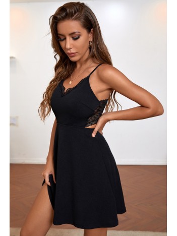 Kadın Siyah İp Askılı, Sırtı Ve Göğsü Dantel Detaylı Şık Gecelik – Modern Ve Şık Tasarım