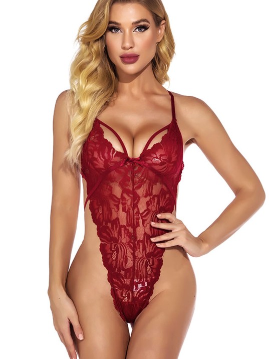 Kadın Bordo Dantelli, Tangalı ve İp Askılı Şık İç Çamaşır Takımı – Modern, Konforlu ve Günlük Kombinlere Uygun
