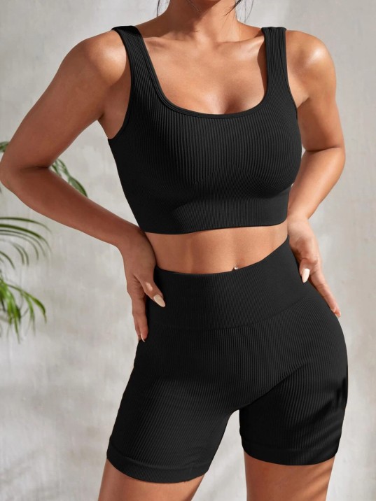 Kadın Siyah Kalın Askılı Yüksek Bel Şortlu Gecelik Takımı – Modern, Konforlu ve Günlük Kombinlere Uygun Kadın Siyah Kalın Askılı Yüksek Bel Şortlu Gecelik Takımı – Modern, Konforlu ve Günlük Kombinlere Uygun