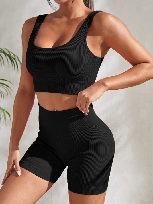 Kadın Siyah Kalın Askılı Yüksek Bel Şortlu Gecelik Takımı – Modern, Konforlu ve Günlük Kombinlere Uygun Kadın Siyah Kalın Askılı Yüksek Bel Şortlu Gecelik Takımı – Modern, Konforlu ve Günlük Kombinlere Uygun