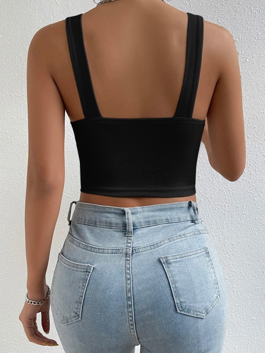 Kadın Siyah Kare Yaka Kalın Askılı Dekolteli Crop Top Bluz – Şık, Rahat Ve Kolay Kombinlenebilir
