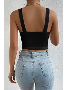 Kadın Siyah Kare Yaka Kalın Askılı Dekolteli Crop Top Bluz – Şık, Rahat Ve Kolay Kombinlenebilir