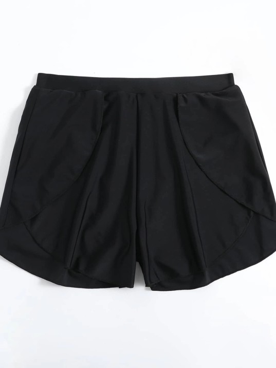 Kadın Siyah Yırtmaçlı Etek Görünümlü Şık Deniz Şortu – Modern Ve Şık Tasarım Kadın Siyah Yırtmaçlı Etek Görünümlü Şık Deniz Şortu – Modern Ve Şık Tasarım