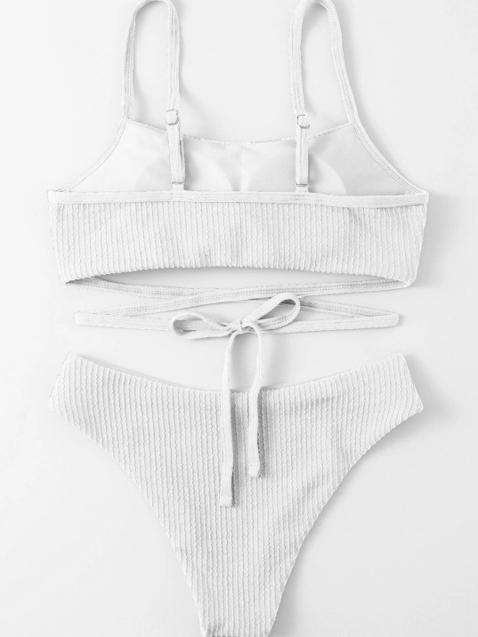 Kadın Beyaz Çapraz Bağlama Detaylı Yüksek Bel Bikini Takımı – Modern, Konforlu Ve Günlük Kombinlere Uygun