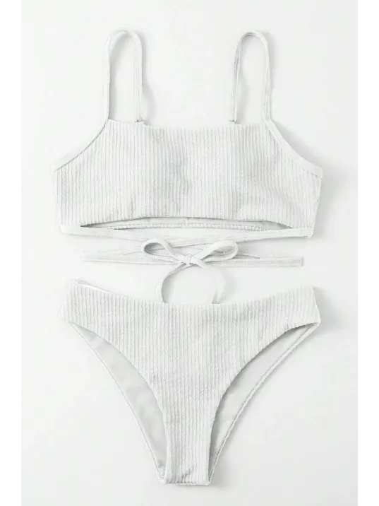 Kadın Beyaz Çapraz Bağlama Detaylı Yüksek Bel Bikini Takımı – Modern, Konforlu Ve Günlük Kombinlere Uygun