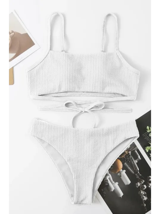 Kadın Beyaz Çapraz Bağlama Detaylı Yüksek Bel Bikini Takımı – Modern, Konforlu Ve Günlük Kombinlere Uygun