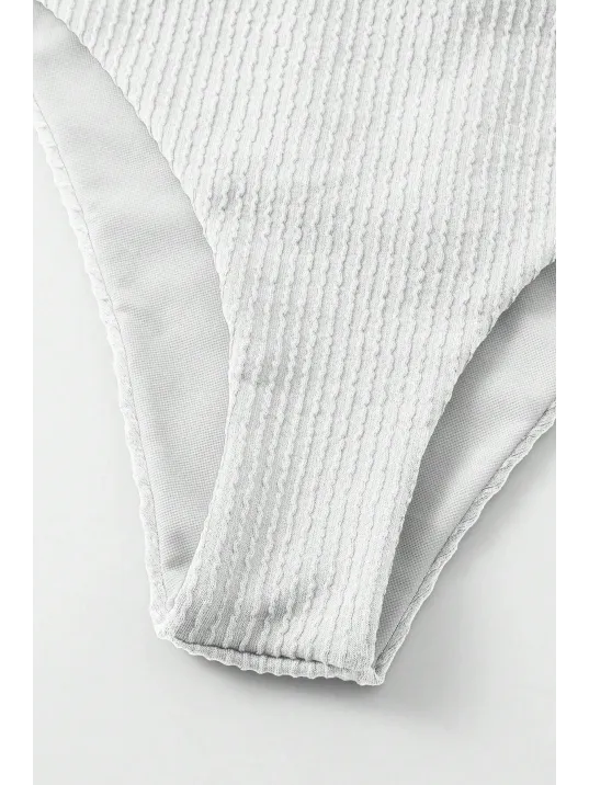 Kadın Beyaz Çapraz Bağlama Detaylı Yüksek Bel Bikini Takımı – Modern, Konforlu Ve Günlük Kombinlere Uygun