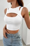 Kadın Beyaz Kalın Askılı Cut Out Dekolteli Crop Top Bluz – Şık, Rahat Ve Kolay Kombinlenebilir Kadın Beyaz Kalın Askılı Cut Out Dekolteli Crop Top Bluz – Şık, Rahat Ve Kolay Kombinlenebilir