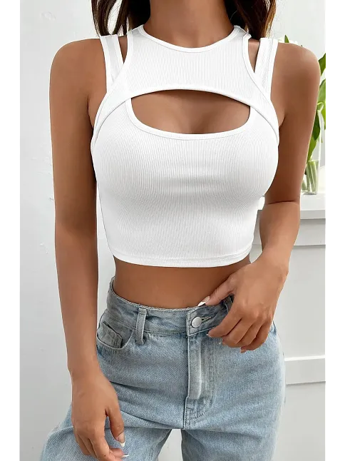 Kadın Beyaz Kalın Askılı Cut Out Dekolteli Crop Top Bluz – Şık, Rahat Ve Kolay Kombinlenebilir