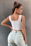 Kadın Beyaz Göbek Dekolteli Crop Top Bluz – Şık, Rahat Ve Kolay Kombinlenebilir