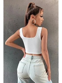 Kadın Beyaz Göbek Dekolteli Crop Top Bluz – Şık, Rahat Ve Kolay Kombinlenebilir