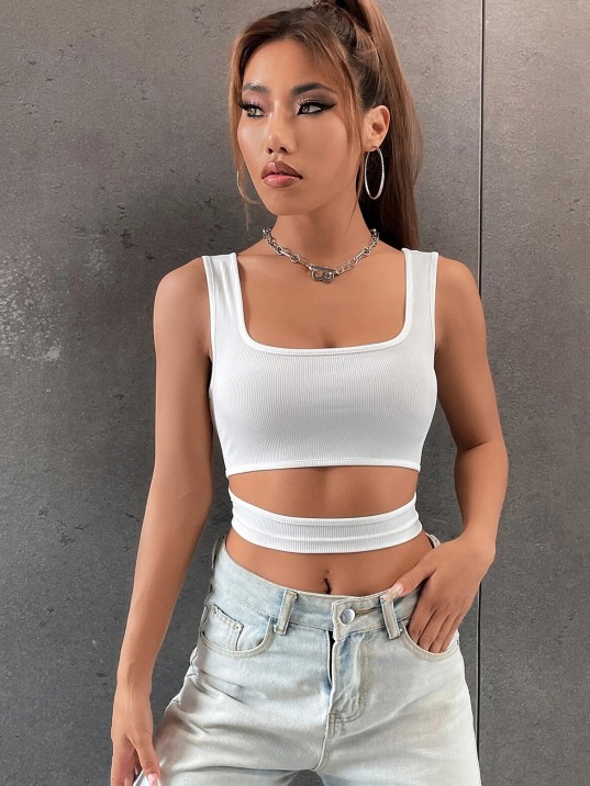 Kadın Beyaz Göbek Dekolteli Crop Top Bluz – Şık, Rahat Ve Kolay Kombinlenebilir Kadın Beyaz Göbek Dekolteli Crop Top Bluz – Şık, Rahat Ve Kolay Kombinlenebilir