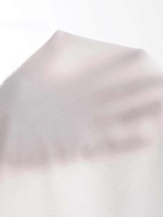 Kadın Beyaz Göbek Dekolteli Crop Top Bluz – Şık, Rahat Ve Kolay Kombinlenebilir Kadın Beyaz Göbek Dekolteli Crop Top Bluz – Şık, Rahat Ve Kolay Kombinlenebilir