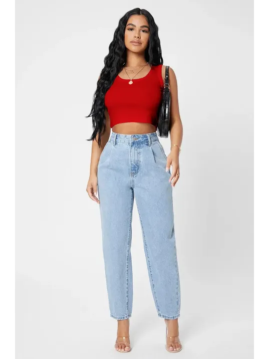 Kadın Kırmızı Kare Yaka Crop Top Bluz – Şık, Rahat Ve Kolay Kombinlenebilir