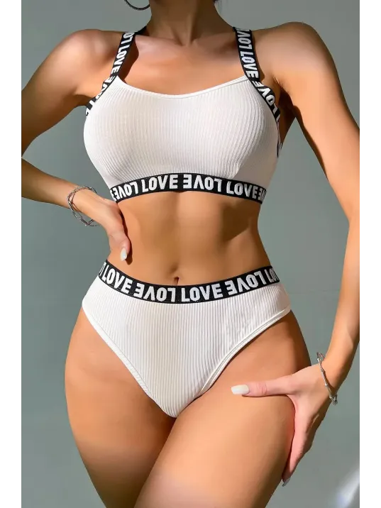 Kadın Beyaz Çapraz Sırt Ve Love Yazı Detaylı Iç Çamaşır Takımı – Modern, Konforlu
