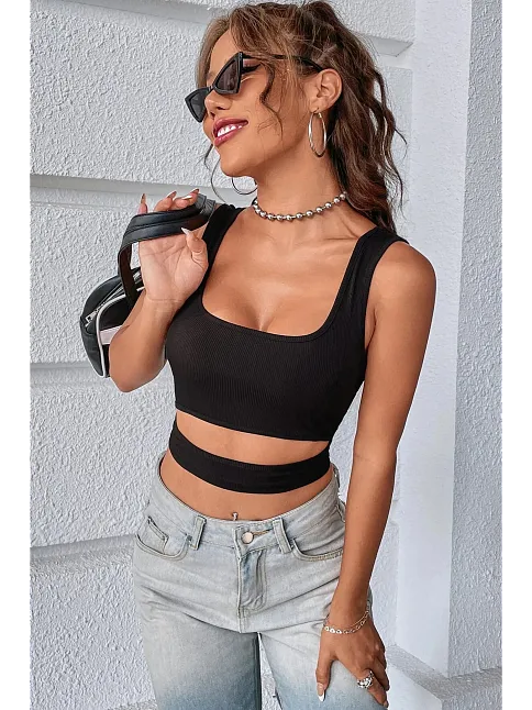 Kadın Siyah Göbek Dekolteli Crop Top Bluz – Şık, Rahat Ve Kolay Kombinlenebilir