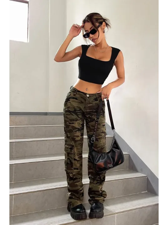 Kadın Siyah Kare Yaka Kalınlaşan Omuz Detaylı Crop Top Bluz