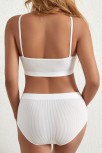 Kadın Beyaz Kaşkorse Yüksek Bel Kapsız Sütyen Külot Takım – Modern, Konforlu Ve Günlük Kombinlere Uygun