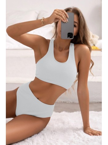 Kadın Beyaz Çapraz Sırt Detaylı Iç Çamaşır Takımı – Modern, Konforlu Ve Günlük Kombinlere Uygun