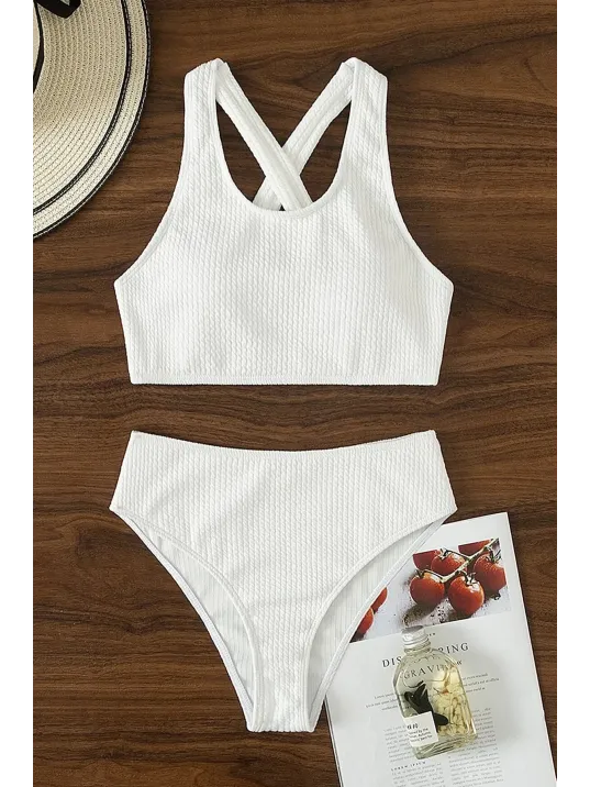 Kadın Beyaz Çapraz Sırt Detaylı Iç Çamaşır Takımı – Modern, Konforlu Ve Günlük Kombinlere Uygun