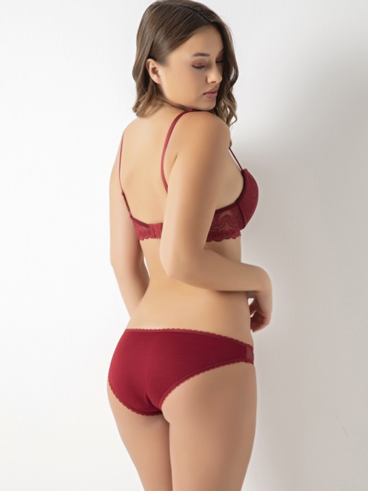 Dın Bordo Straplez Push Up Dolgulu Sütyen Külot Takımı – Modern, Konforlu Ve Günlük Kombinlere Uygun Dın Bordo Straplez Push Up Dolgulu Sütyen Külot Takımı – Modern, Konforlu Ve Günlük Kombinlere Uygun