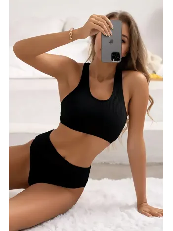 Kadın Siyah Çapraz Sırt Detaylı Iç Çamaşır Takımı – Modern, Konforlu Ve Günlük Kombinlere Uygun