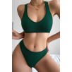 Kadın Yeşil Desteksiz Seamless Tangalı İç Çamaşır Takımı – Modern, Konforlu Ve Günlük Kombinlere Uygun Kadın Yeşil Desteksiz Seamless Tangalı İç Çamaşır Takımı – Modern, Konforlu Ve Günlük Kombinlere Uygun
