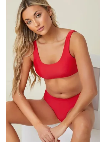 Kadın Kırmızı Yuvarlak Yaka Sütyen Takımı – Modern, Konforlu Ve Günlük Kombinlere Uygun