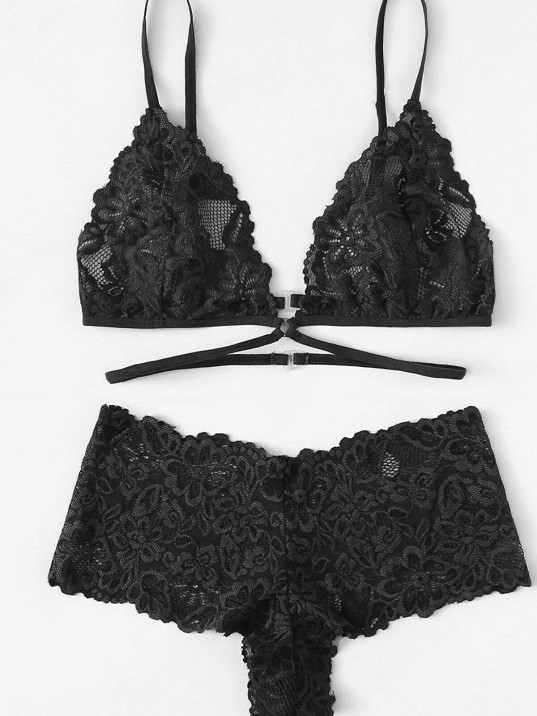 Kadın Siyah Özel Şık Sütyen Külot Takımı – Modern, Konforlu ve Günlük Kombinlere Uygun Kadın Siyah Özel Şık Sütyen Külot Takımı – Modern, Konforlu ve Günlük Kombinlere Uygun