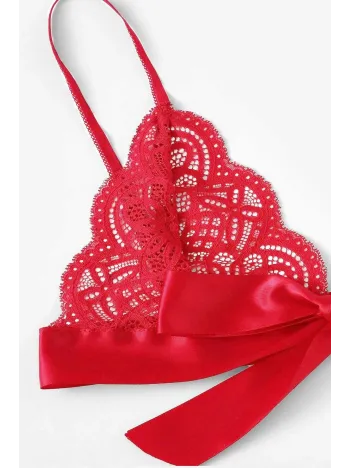 Kadın Kırmızı Kurdelalı Ve Dantelli Sütyen Külot Takımı – Modern, Konforlu Ve Günlük Kombinlere Uygun