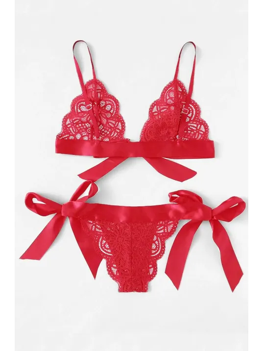 Kadın Kırmızı Kurdelalı Ve Dantelli Sütyen Külot Takımı – Modern, Konforlu Ve Günlük Kombinlere Uygun