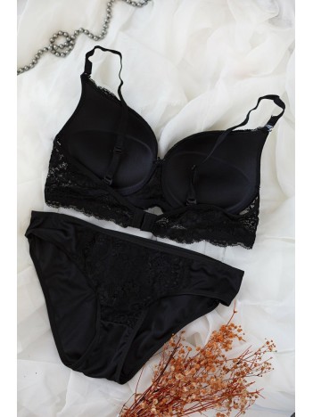 Kadın Siyah Dolgulu Dantel Sütyen Ve Külot Takım – Modern, Konforlu Ve Günlük Kombinlere Uygun