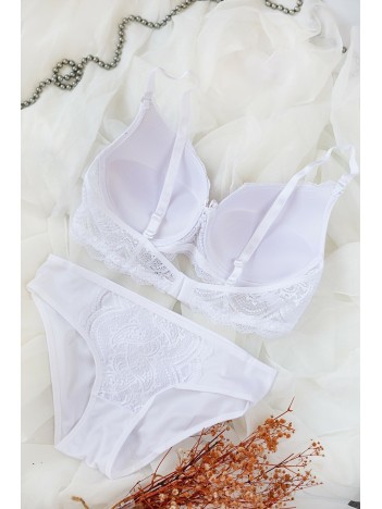 Kadın Beyaz Dolgulu Dantel Sütyen Ve Külot Takım – Modern, Konforlu Ve Günlük Kombinlere Uygun Kadın Beyaz Dolgulu Dantel Sütyen Ve Külot Takım – Modern, Konforlu Ve Günlük Kombinlere Uygun