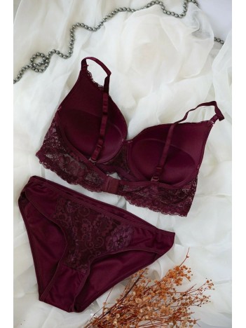 Kadın Bordo Dolgulu Dantel Sütyen Ve Külot Takım – Modern, Konforlu Ve Günlük Kombinlere Uygun
