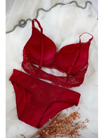 Kadın Kırmızı Dolgulu Dantel Sütyen Ve Külot Takım – Modern, Konforlu Ve Günlük Kombinlere Uygun Kadın Kırmızı Dolgulu Dantel Sütyen Ve Külot Takım – Modern, Konforlu Ve Günlük Kombinlere Uygun