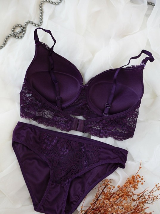 Kadın Mor Dolgulu Dantel Sütyen Ve Külot Takım – Modern, Konforlu Ve Günlük Kombinlere Uygun