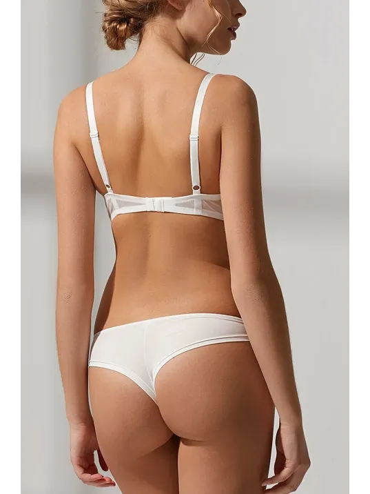 Kadın Beyaz Dantel Dolgulu Sütyen Külot Takımı – Modern, Konforlu Ve Günlük Kombinlere Uygun Kadın Beyaz Dantel Dolgulu Sütyen Külot Takımı – Modern, Konforlu Ve Günlük Kombinlere Uygun