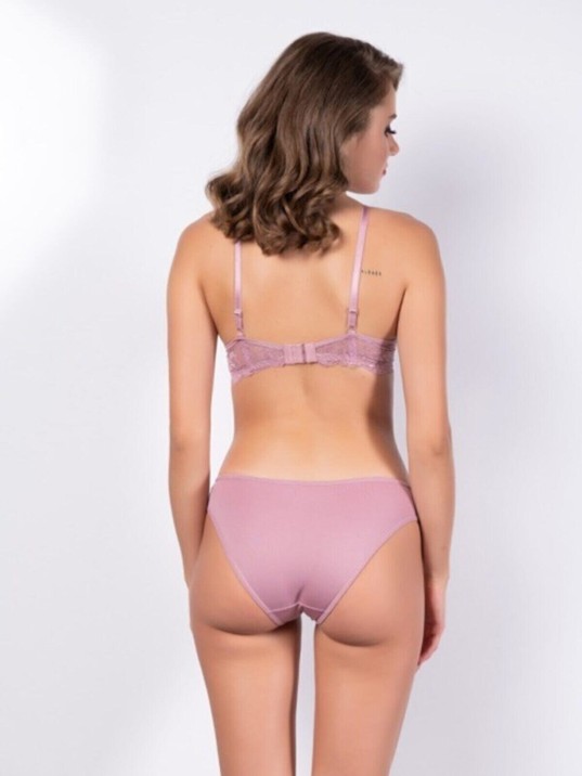 Kadın Pudra Dantel Detaylı Sütyen Ve Külot Takım – Modern, Konforlu Ve Günlük Kombinlere Uygun