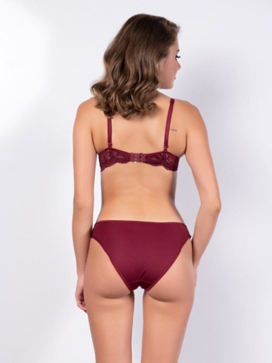 Kadın Bordo Dantel Detaylı Sütyen Ve Külot Takım – Modern, Konforlu Ve Günlük Kombinlere Uygun