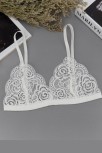 Kadın Siyah Ve Beyaz Dantelli Dolgusuz Sütyen – Modern Ve Şık Tasarım Kadın Siyah Ve Beyaz Dantelli Dolgusuz Sütyen – Modern Ve Şık Tasarım