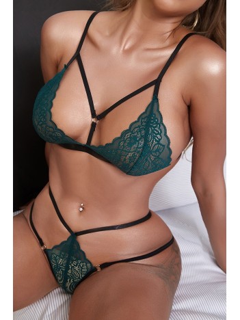 Kadın Yeşil Özel Tasarım Dantelli Sütyen Külot Takımı – Modern, Konforlu ve Günlük Kombinlere Uygun