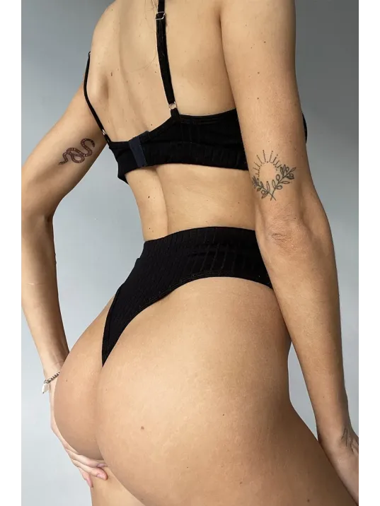 Kadın Siyah Yüksek Bel Dolgusuz Slip Takım – Modern, Konforlu Ve Günlük Kombinlere Uygun