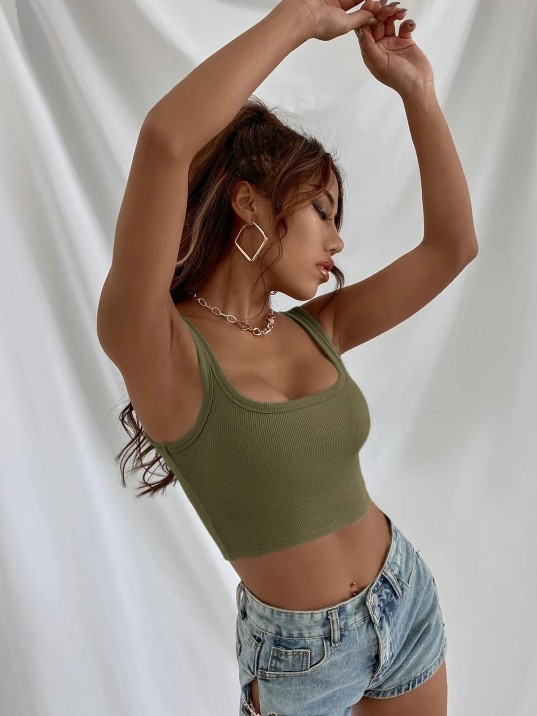 Kadın Haki Yeşili Kalın Askılı Crop Top Büstiyer – Modern ve Şık Tasarım