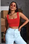 Kadın Kırmızı Kalın Askılı Crop Top Büstiyer – Modern Ve Şık Tasarım