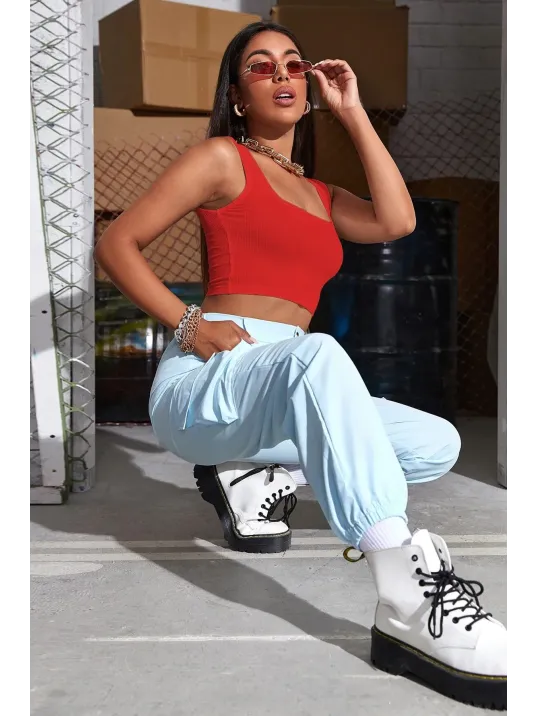 Kadın Kırmızı Kalın Askılı Crop Top Büstiyer – Modern Ve Şık Tasarım