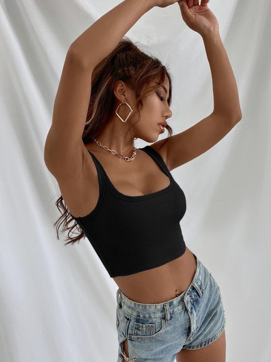 Kadın Siyah Kalın Askılı Crop Top Büstiyer – Modern ve Şık Tasarım