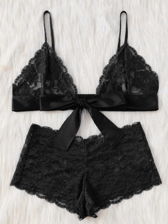 Kadın Siyah Dantelli & Kurdelalı Sütyen Külot Takımı