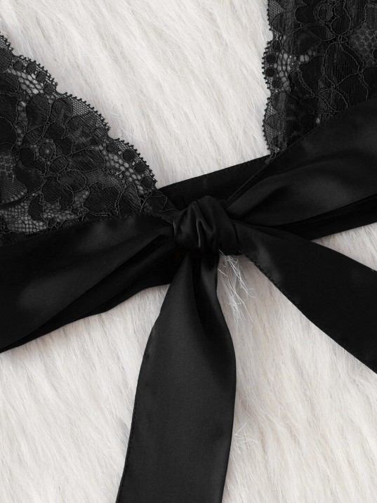 Kadın Siyah Dantelli & Kurdelalı Sütyen Külot Takımı