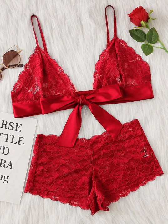 Kadın Kırmızı Dantelli & Kurdelalı Sütyen Külot Takımı – Modern, Konforlu Ve Günlük Kombinlere Uygun Kadın Kırmızı Dantelli & Kurdelalı Sütyen Külot Takımı – Modern, Konforlu Ve Günlük Kombinlere Uygun